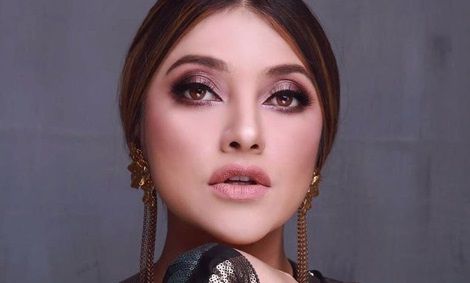 Banyak yang Suka Menggoda, Sarah Azhari: Anggap Saja Itu Orang Gila 