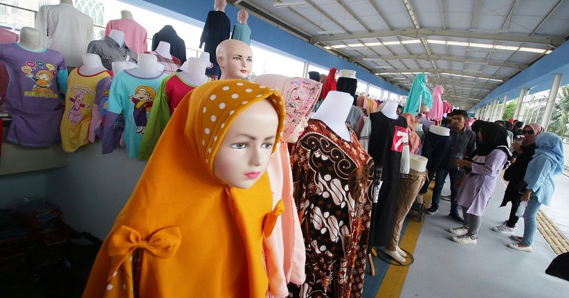 Tak Dapat Lapak di Skybridge, PKL Enggan Pindah ke Blok F Tanah Abang