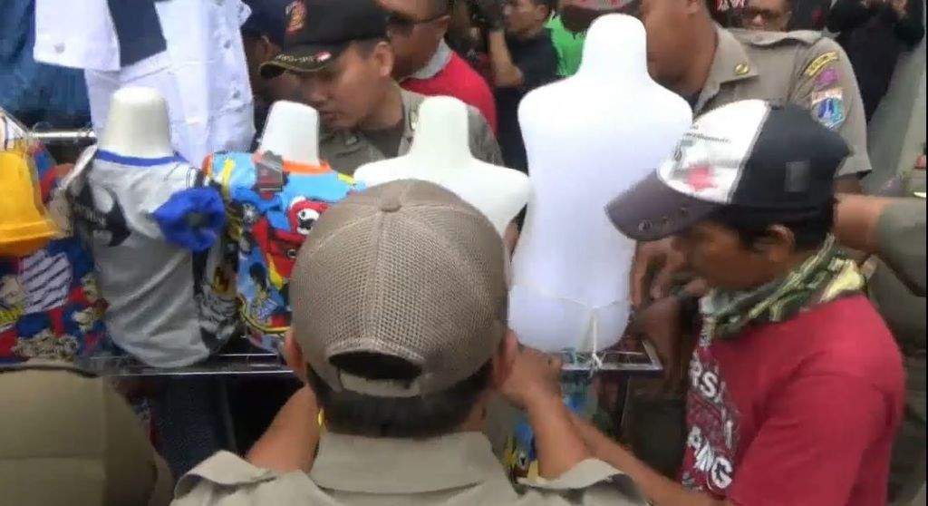  Penertiban PKL Tanah Abang Kembali Ricuh Minggu Pagi