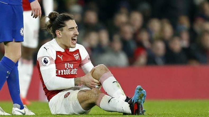 Hector Bellerin Cedera, Arsenal Enggan Beli Pemain Baru