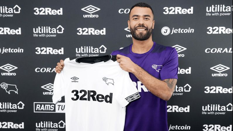 Resmi Gabung Derby County, Ashley Cole Bereuni dengan Lampard