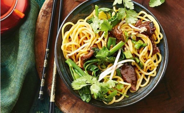 Intip 5 Makanan Keberuntungan untuk Imlek 2019, Salah Satunya Mie