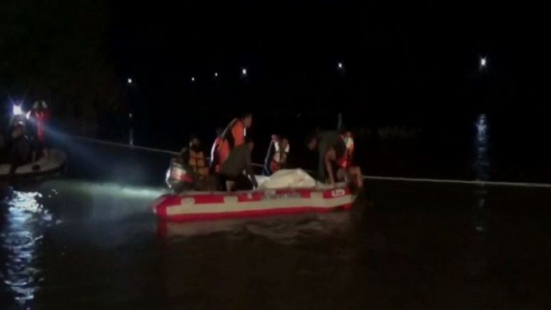 2 Hari Pencarian, Korban Avanza Tenggelam di Sungai Brantas Dievakuasi