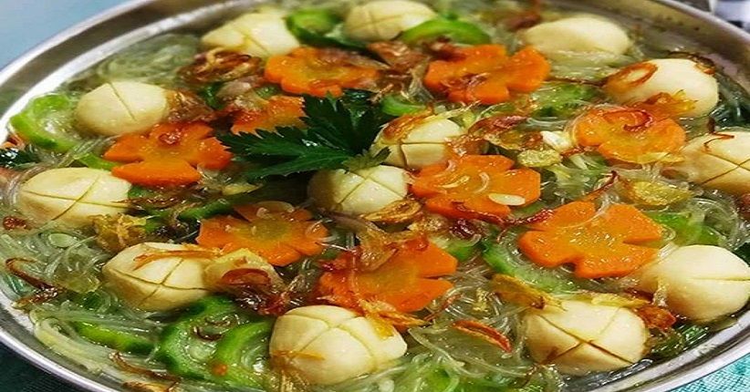 Pilihan Makan Malam dengan Sup Oyong Bakso Ikan, Rasanya Segar