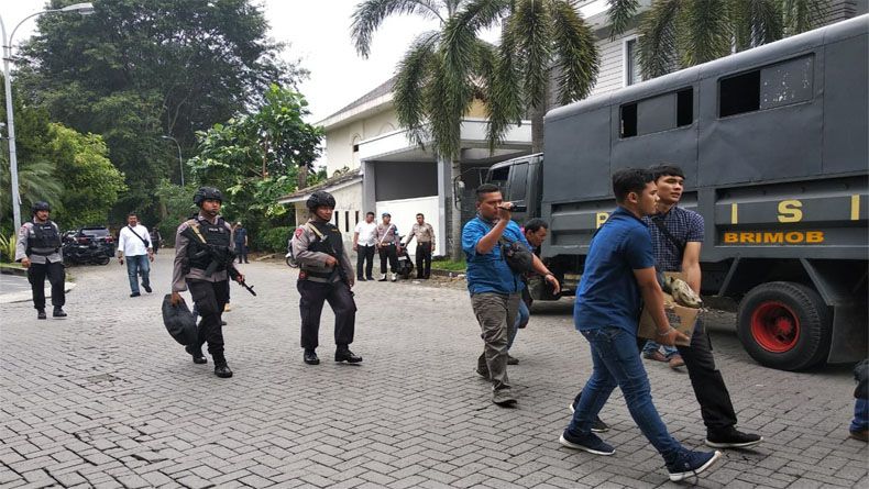 Alih Fungsi Lahan, Rumah dan Kantor Adik Wagub Sumut Digeledah Polisi