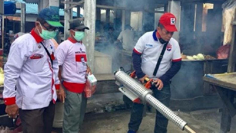 Antisipasi DBD, Caleg Perindo Rudi Zulham Fogging Kawasan Medan Denai