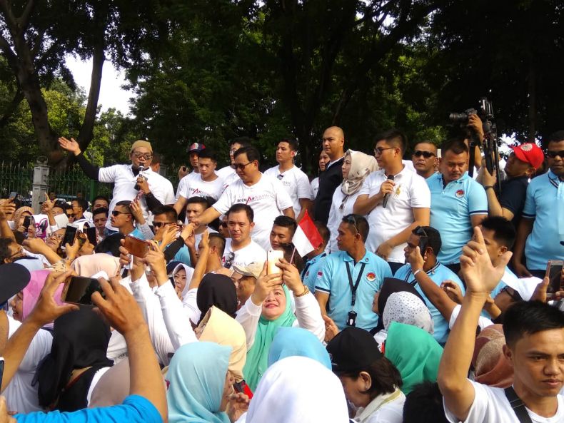 Buka Jalan Sehat Relawan, Prabowo: Saya Berharap Dukungan Boleh Kan?
