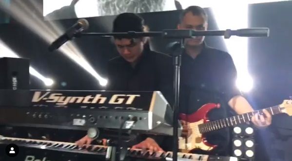 Gantikan Ahmad Dhani di Konser Dewa 19 Reunion, Dul Menangis