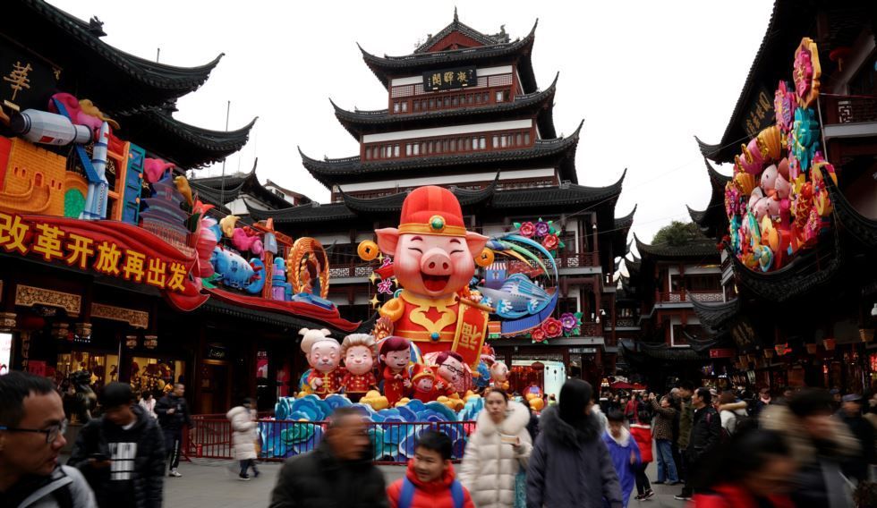 Jutaan Warga China Sambut Tahun Baru Imlek dengan Perayaan dan Mudik