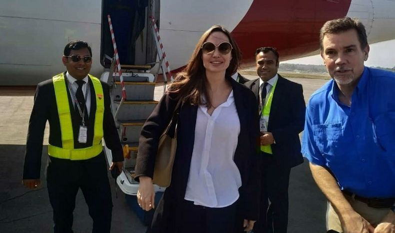 Aktris Hollywood Angelina Jolie Kunjungi Pengungsi Muslim Rohingya
