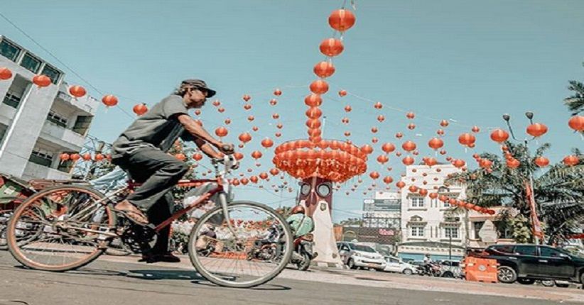Liburan Imlek di Solo, Kunjungi Lampion Pasar Gede yang Instagenik