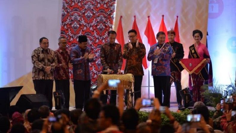 Puncak HPN, Jokowi Harap Media Massa Menjernihkan Informasi