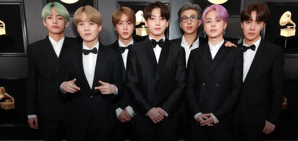 Kenakan Karya Desainer Korsel, BTS Tampil Keren di Grammy Awards 2019