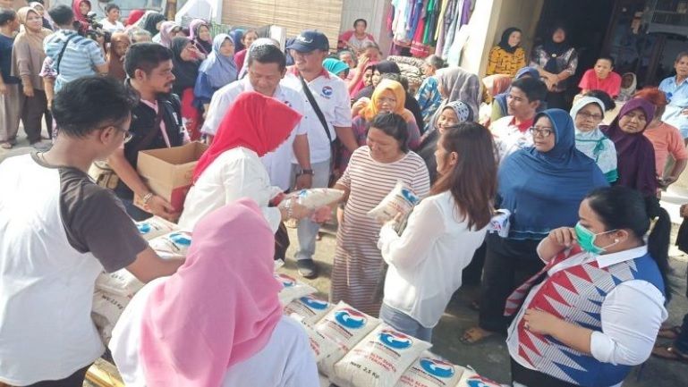 Rela Antre, Ratusan Warga Bekasi Utara Serbu Bazar Murah Perindo