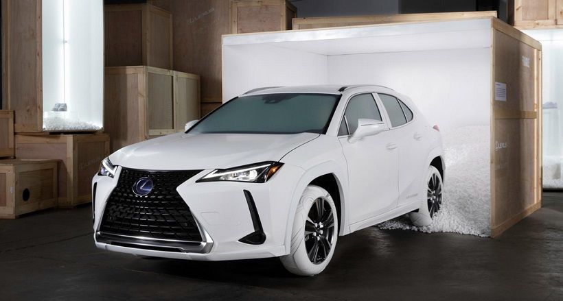 Tambah Necis, Perancang Sepatu John Elliott Desain Ban Lexus UX
