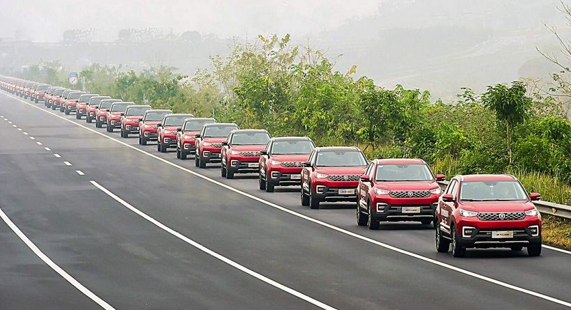 Perusahaan China Cetak Rekor Parade Mobil Otonom Terbesar di Dunia