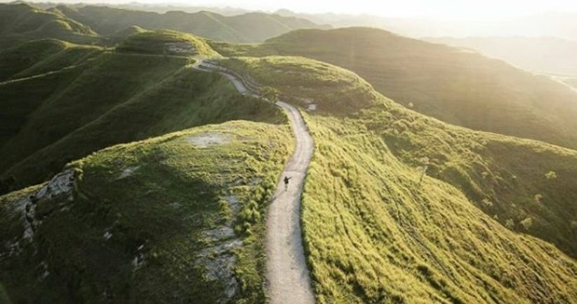 Sembunyi di Perkampungan Kecil Sumba, Bukit Tanarara Terlihat Eksotis