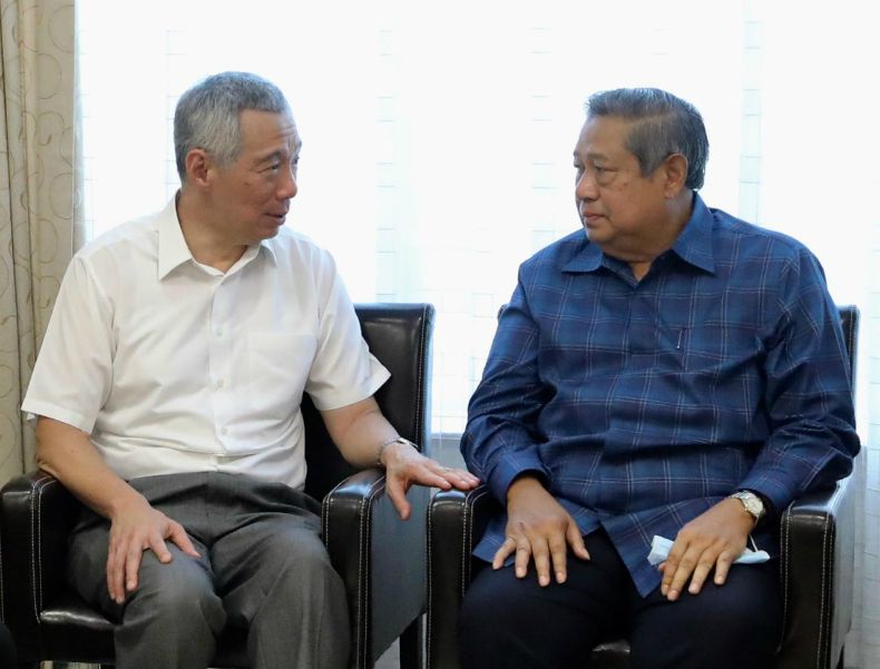 PM Singapura Lee Hsien Loong dan Wakil Jenguk Ani Yudhoyono