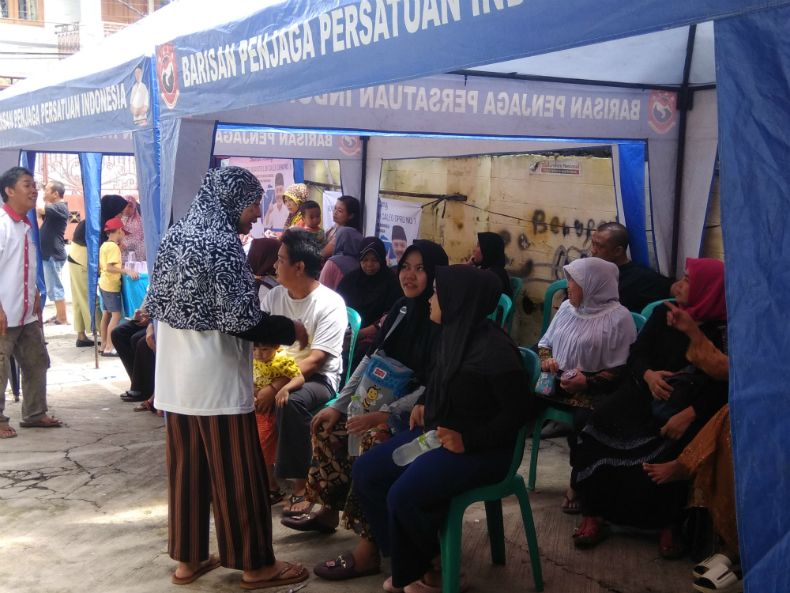 Baja Perindo Gelar Baksos dan Bazar Kacamata Murah di Kalibata Utara