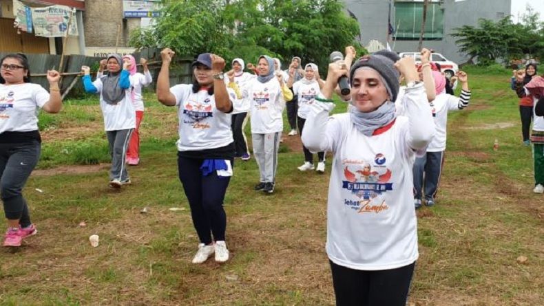 Caleg Perindo Ajak Warga Bekasi Utara Sehat dengan Senam Zumba
