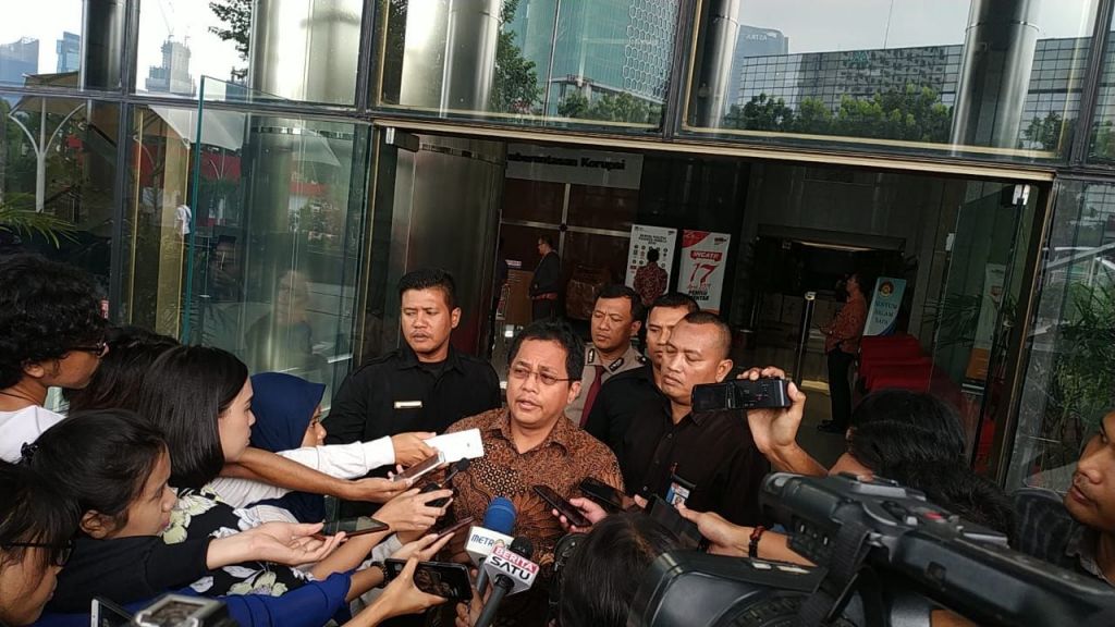 Kasus Taufik Kurniawan, Sekjen DPR Serahkan 8 Dokumen Banggar ke KPK