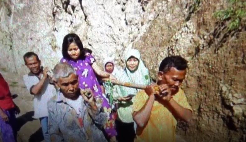 Viral Ibu Hamil Ditandu ke RSUD Ponorogo hingga Bayinya Meninggal
