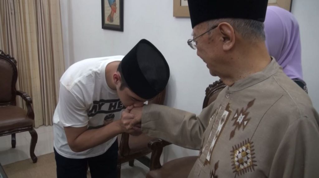 Sowan ke Tebuireng, Al-Ghazali Minta Gus Sholah Doakan Ahmad Dhani