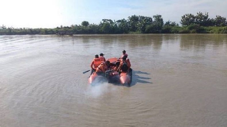 2 Bocah Tenggelam di Sungai Pemali Brebes, 1 Dievakuasi Meninggal