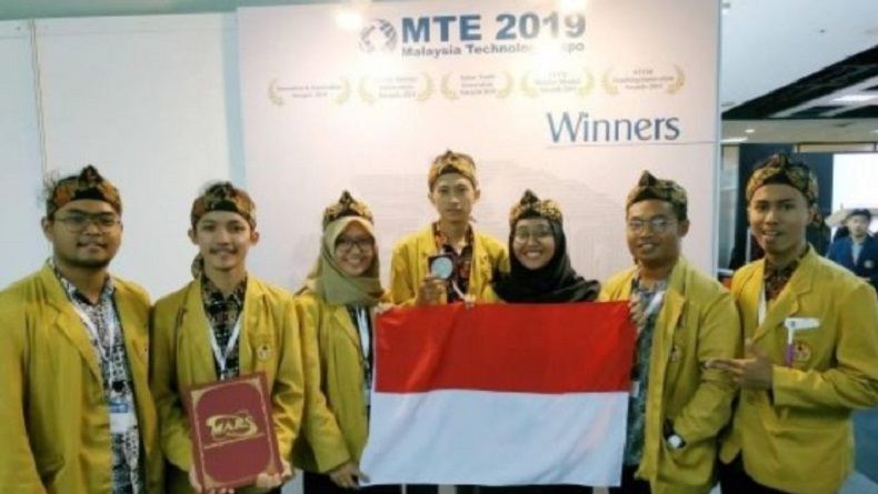 Unsoed Raih Perak di Ajang Asian Youth Innovation Awards di Malaysia