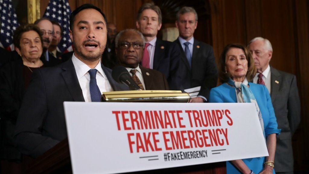 DPR AS Setujui Resolusi untuk Memblokir Dana Darurat Nasional Trump