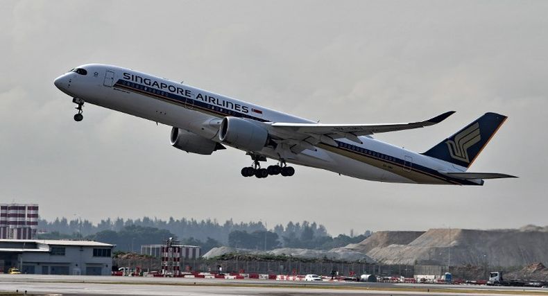 Penumpang Ini Temukan Gigi Manusia di Hidangan Pesawat