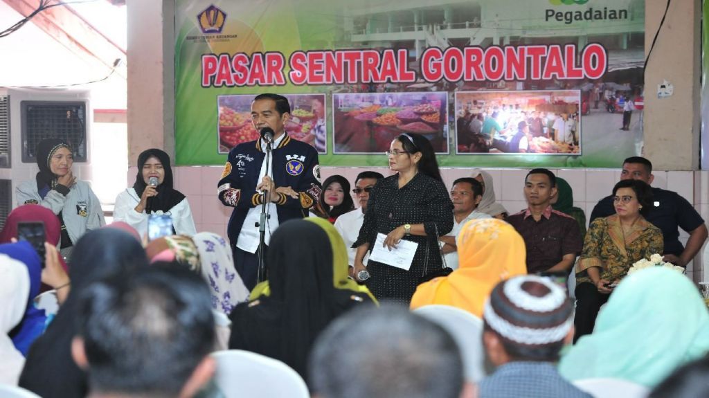 Jokowi ke Pedagang Gorontalo: Dapat Suntikan Dana Omzet Harus Naik