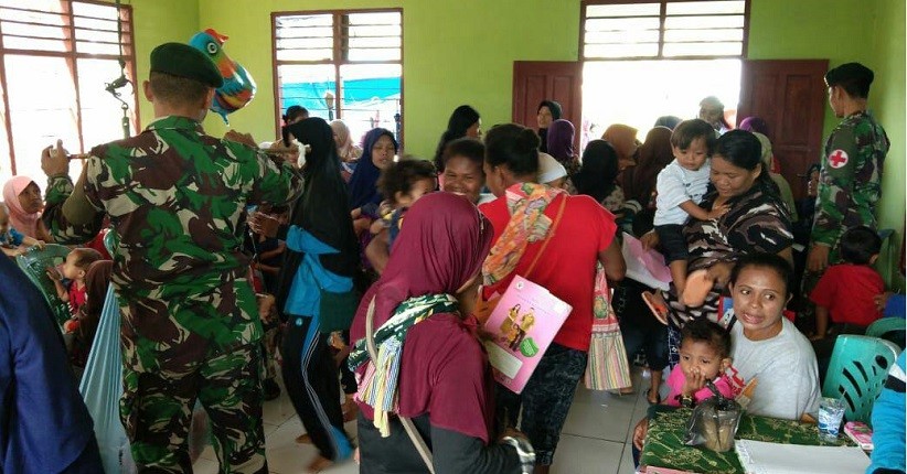 Yonif 328 Gelar Posyandu di Perbatasan RI-Papua Nugini