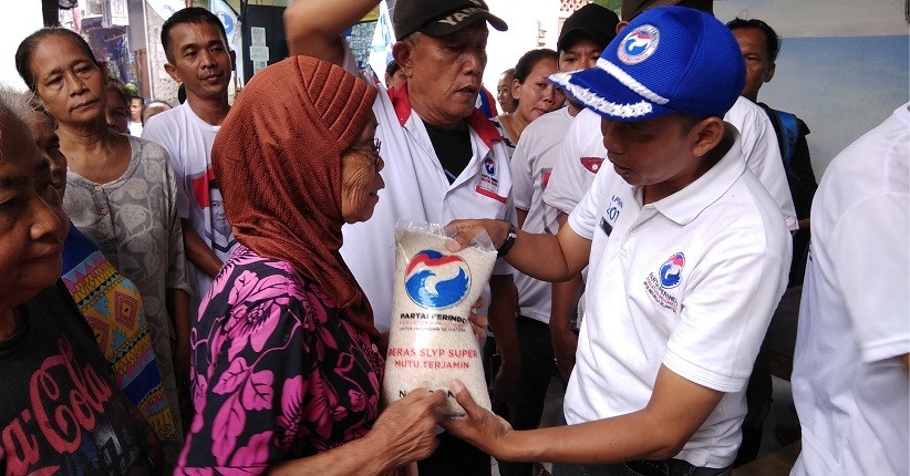 Bazar di Pademangan Barat, Perindo Jajakan 250 Paket Beras Murah
