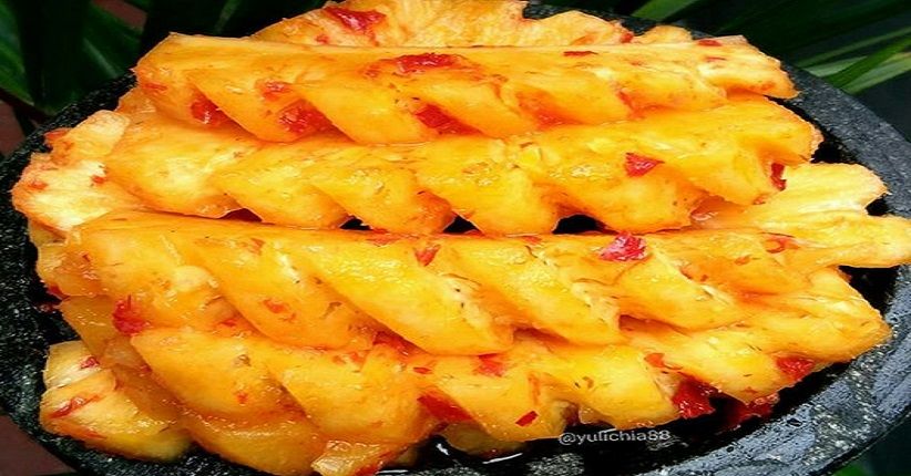 Segarnya Menikmati Acar Nanas, Rasanya Pedas dan Asam
