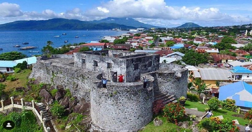 Wisata ke Maluku, Serunya Selfie di Benteng Kuno yang Instagramable