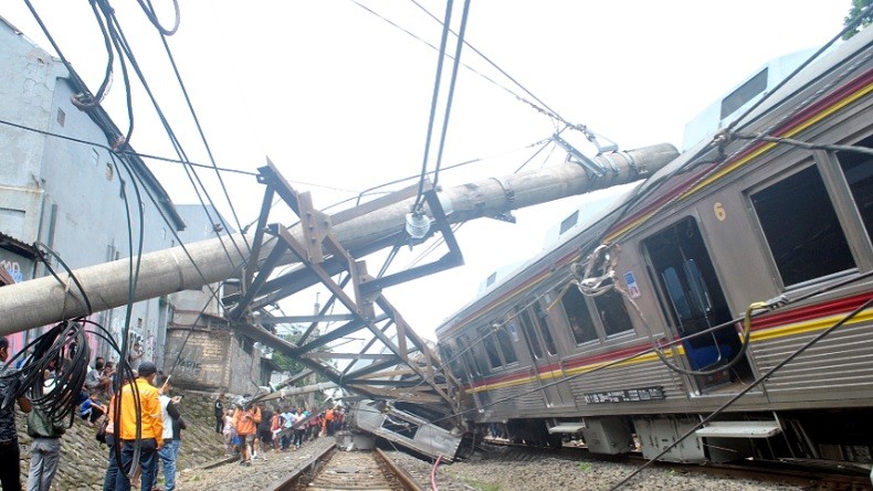 Penumpang: Perjalanan KRL Belum Normal, Masih Banyak yang Telat