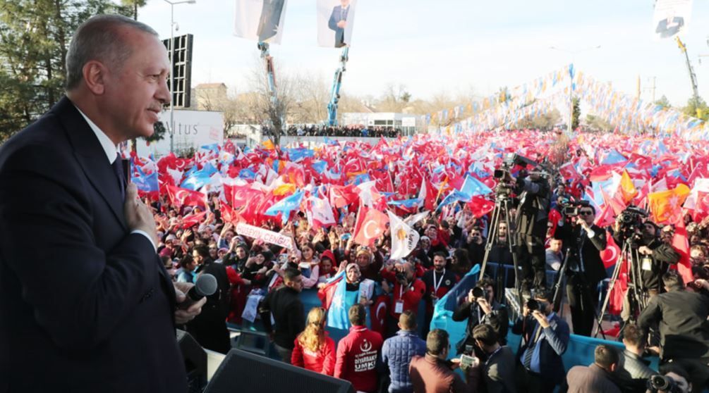 Erdogan Tuduh Pawai Perempuan di Istanbul Tak Hormati Suara Adzan