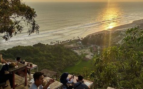 Spot Terindah Menikmati Sunset di Bantul, Singgahi Bukit Paralayang