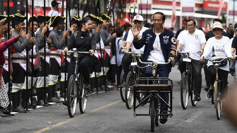 Bersepeda Ontel, Jokowi Hadiri Deklarasi Alumni Jogja Satukan RI