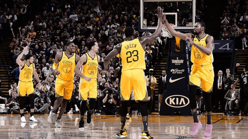 Kalahkan Pistons, Warriors Rebut Kemenangan Ke-50 dalam Semusim