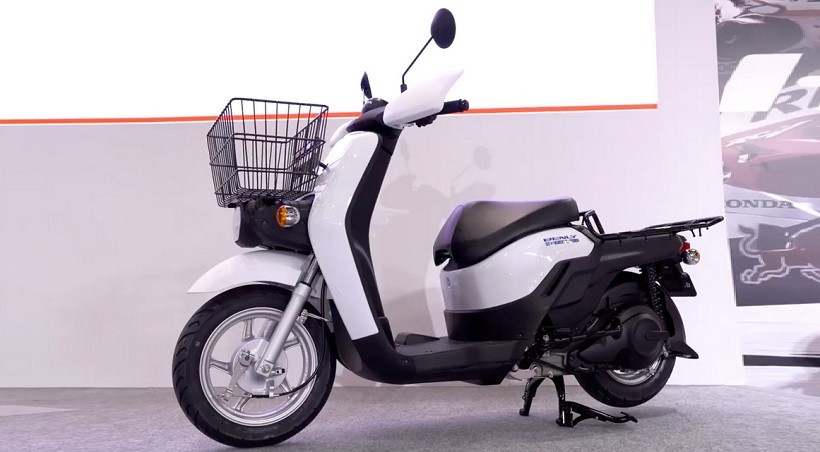 Pakai Teknologi PCX Electric, Honda Kenalkan Skuter Listrik Anyar