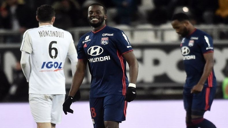 Pogba Kemahalan, Real Madrid Bidik Gelandang Muda Lyon