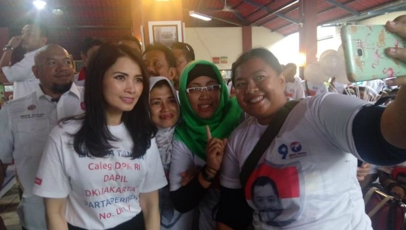 Hadir Bazar Perindo, Warga Jagakarsa: Jangan Lupa Pilih Ibu Liliana