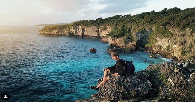 Eksotisme Pantai Appalarang, Tebing Karangnya Terlihat Instagenik