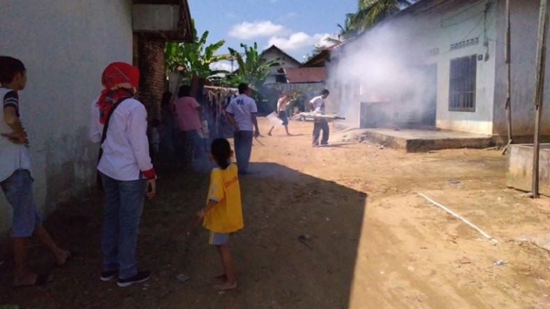 Warga Cemas DBD, Caleg Perindo Gerak Cepat Fogging Permukiman di Jambi