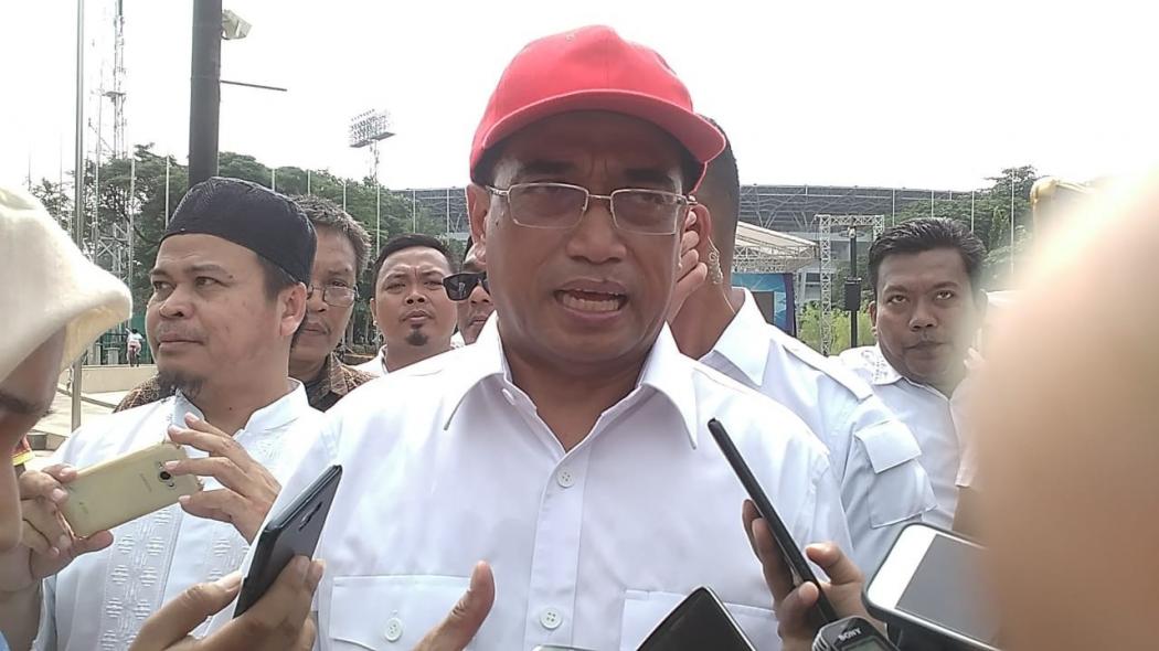 Bertemu dengan Driver Taksi dan Bus, Menhub Ingatkan Safety Riding