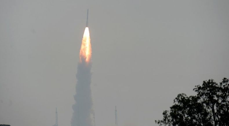 India Sukses Mengirim 29 Satelit ke Orbit dalam Sekali Peluncuran