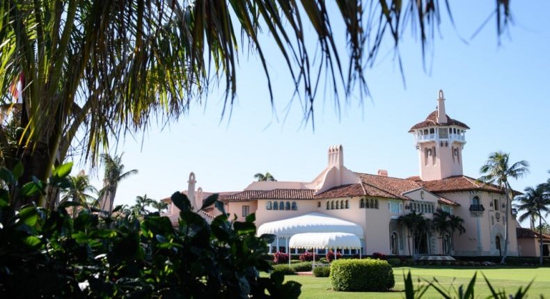 Perempuan China Ditahan karena Menyusup ke Resor Donald Trump