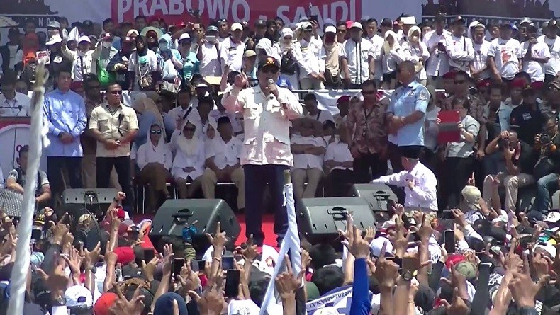 Pendukung Prabowo-Sandi Mulai Berdatangan ke Stadion Gelora Bung Karno